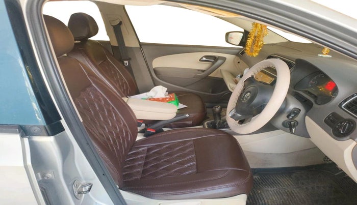 2011 Volkswagen Vento HIGHLINE 1.6 MPI, Petrol, Manual, 1,15,510 km, interior