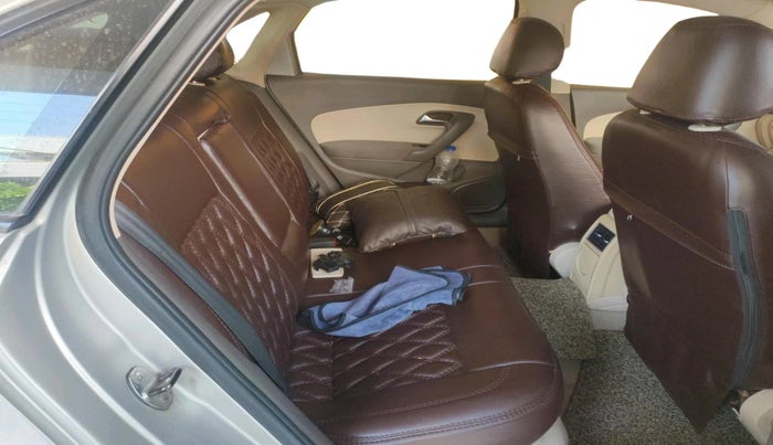 2011 Volkswagen Vento HIGHLINE 1.6 MPI, Petrol, Manual, 1,15,510 km, interior