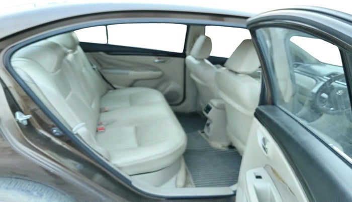 2016 Maruti Ciaz ZDI SHVS, Diesel, Manual, 1,24,095 km, interior