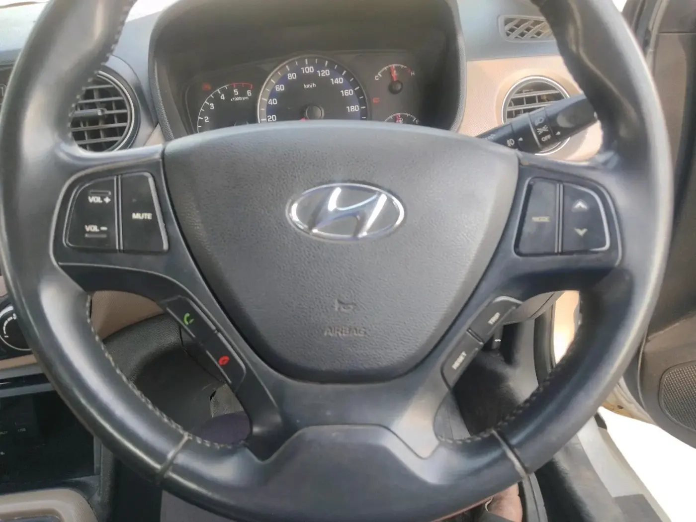 2015 Hyundai Xcent SX 1.1 CRDI (O), Diesel, Manual, 2,20,263 km, interior