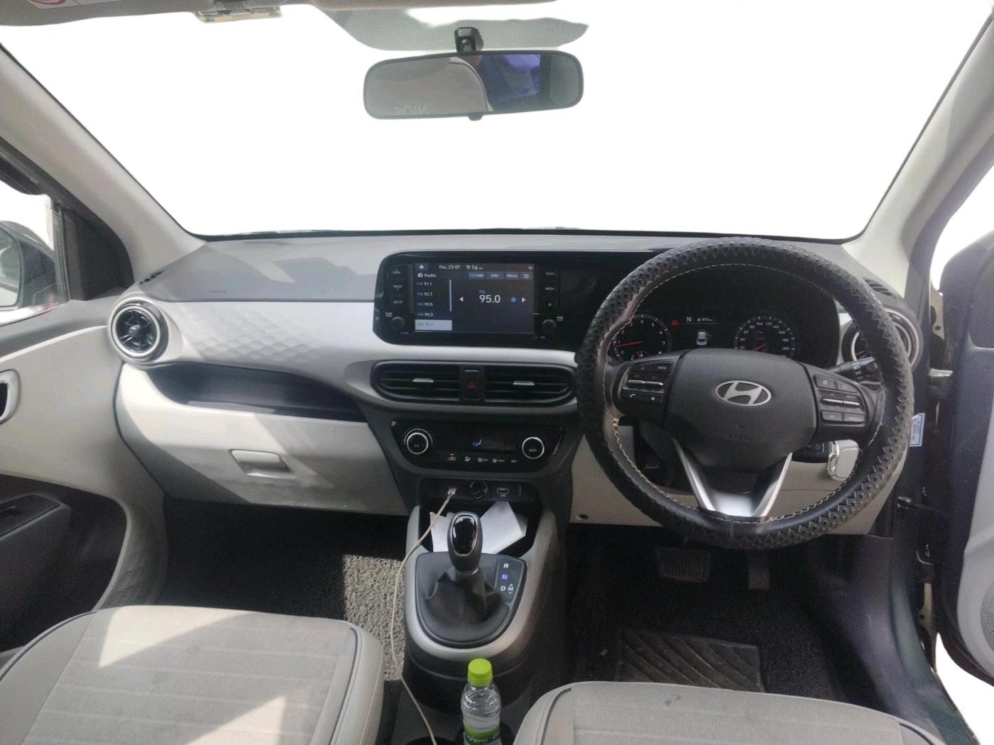 2023 Hyundai GRAND I10 NIOS SPORTZ AMT 1.2 KAPPA VTVT, Petrol, Automatic, 11,964 km, interior