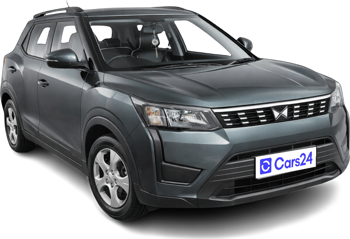 2023 Mahindra XUV300 - SUV - Petrol - Manual - ₹7.65 lakh