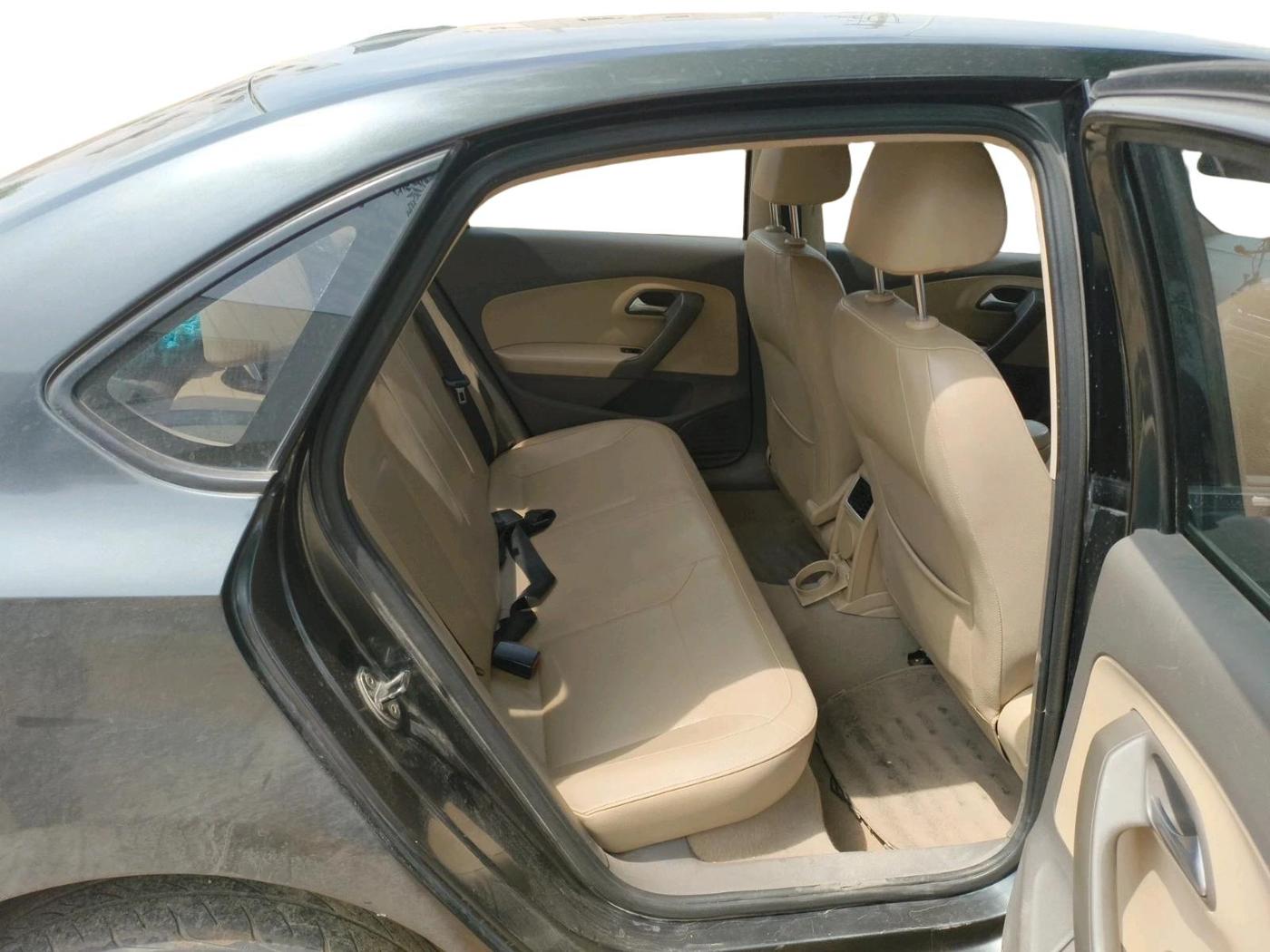 2016 Volkswagen Vento HIGHLINE 1.5 AT, Diesel, Automatic, 1,26,703 km, interior