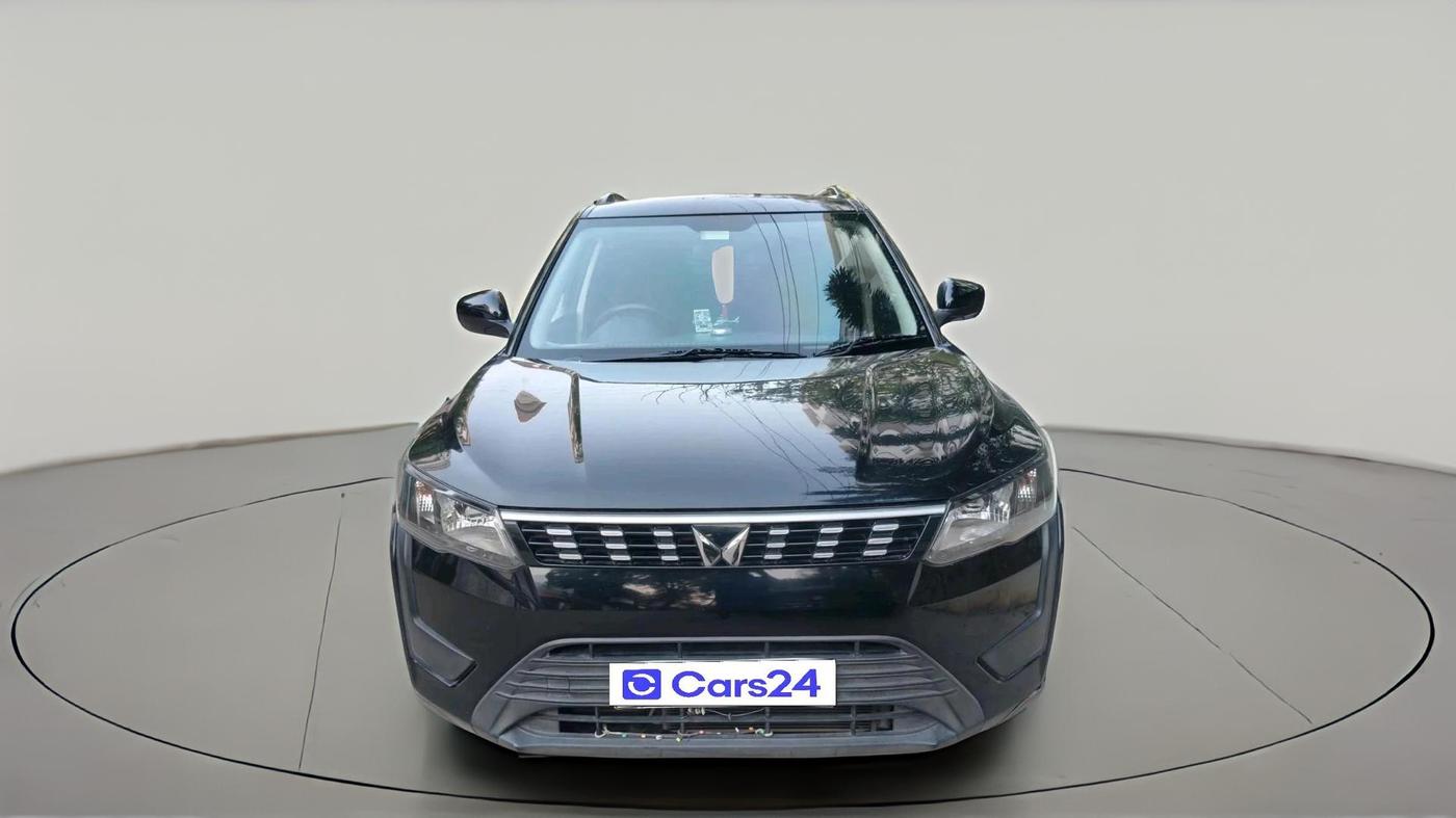 2023 Mahindra XUV300 W6 1.5 Diesel, Diesel, Manual, 40,200 km, exterior