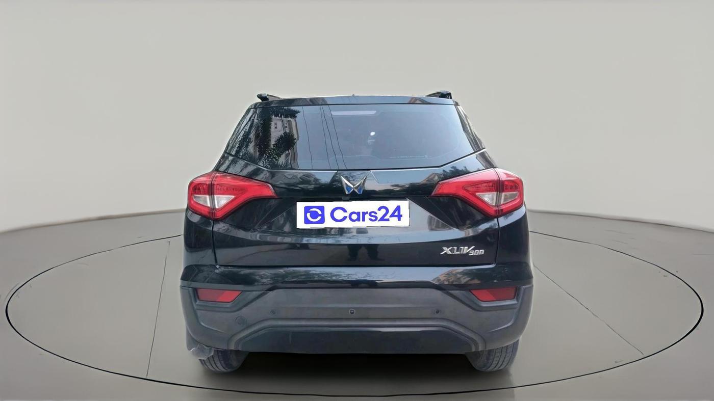 2023 Mahindra XUV300 W6 1.5 Diesel, Diesel, Manual, 40,200 km, exterior