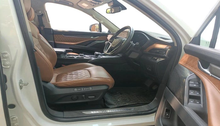 2022 MG GLOSTER SAVVY 6 STR 2.0 TWIN TURBO 4WD, Diesel, Automatic, 61,205 km, interior