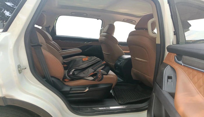 2022 MG GLOSTER SAVVY 6 STR 2.0 TWIN TURBO 4WD, Diesel, Automatic, 61,205 km, interior