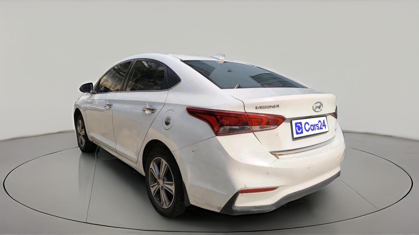 2018 Hyundai Verna 1.6 VTVT SX O, Petrol, Manual, 1,83,842 km, exterior
