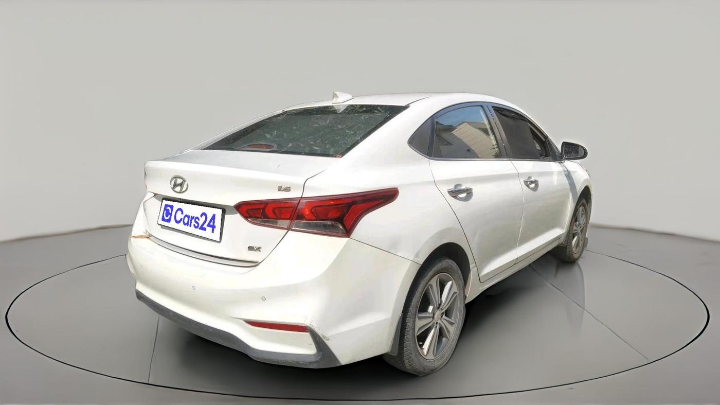 2018 Hyundai Verna 1.6 VTVT SX O, Petrol, Manual, 1,83,842 km, exterior