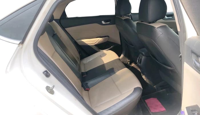 2018 Hyundai Verna 1.6 VTVT SX O, Petrol, Manual, 1,83,842 km, interior
