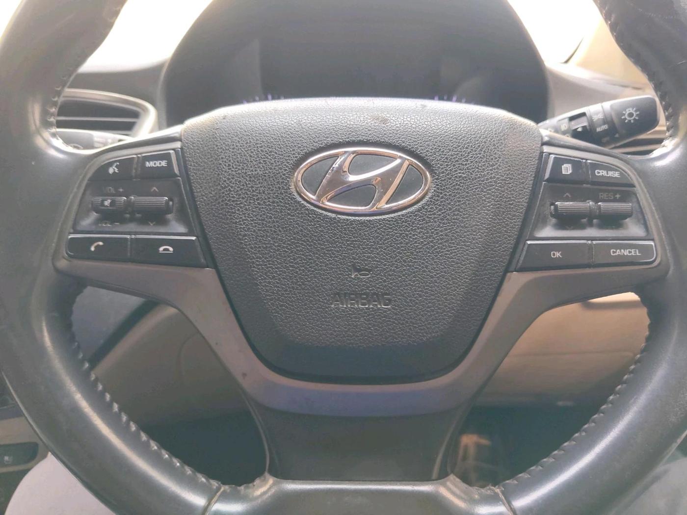 2018 Hyundai Verna 1.6 VTVT SX O, Petrol, Manual, 1,83,842 km, interior
