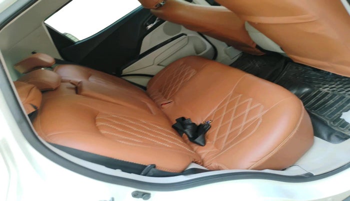 2021 Mahindra XUV300 W8 1.2 PETROL, Petrol, Manual, 48,065 km, interior