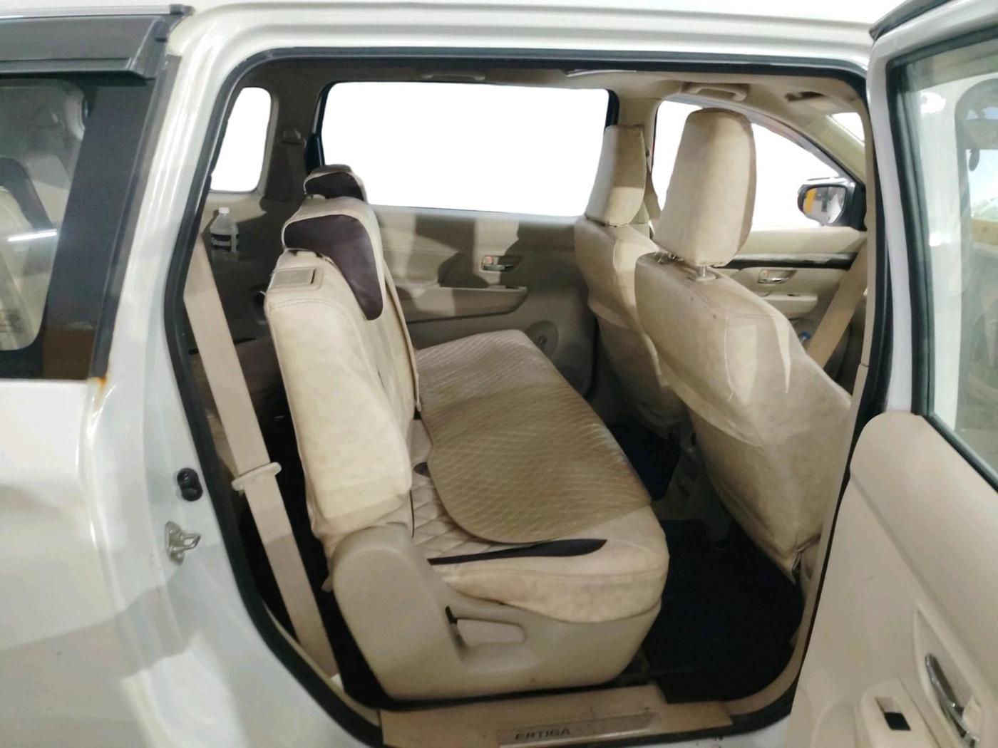 2020 Maruti Ertiga ZXI+ SHVS, Petrol, Manual, 1,08,793 km, interior