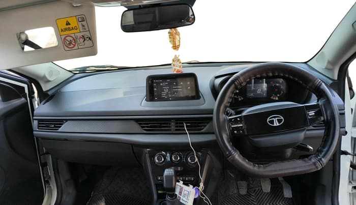 2025 Tata NEXON Smart Plus S 1.2 iCNG 6MT, CNG, Manual, 17,724 km, interior