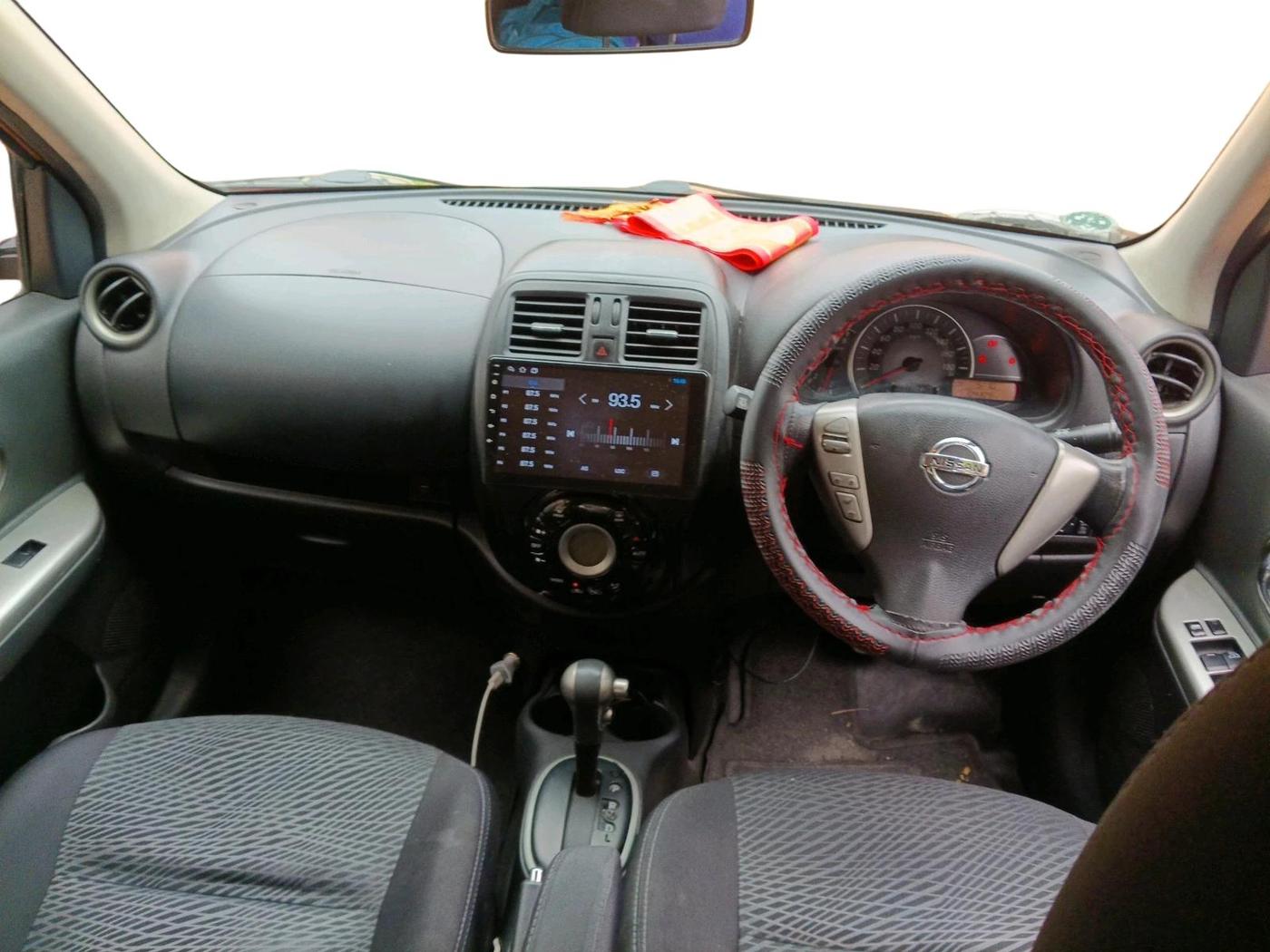2017 Nissan Micra XV CVT, Petrol, Automatic, 1,04,326 km, interior