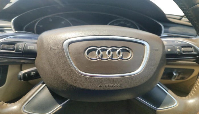 2012 Audi A6 2.0 TDI PREMIUM, Diesel, Automatic, 1,16,759 km, interior