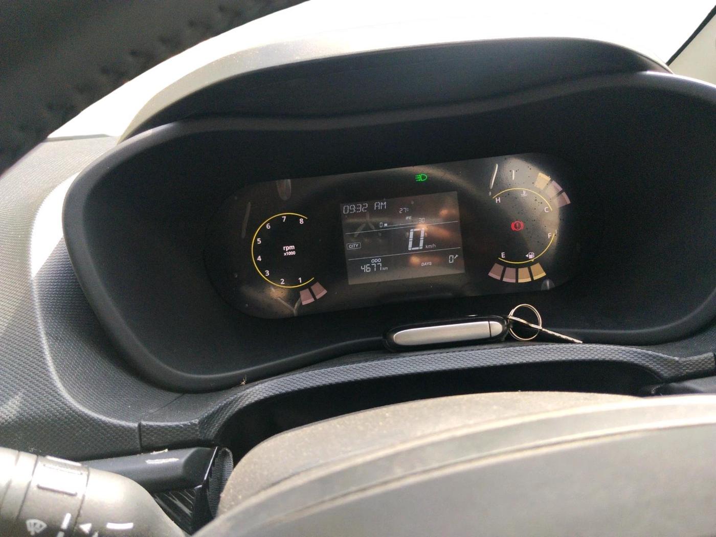 2025 Tata Curvv Creative S 1.2 Petrol 6MT, Petrol, Manual, 4,677 km, interior