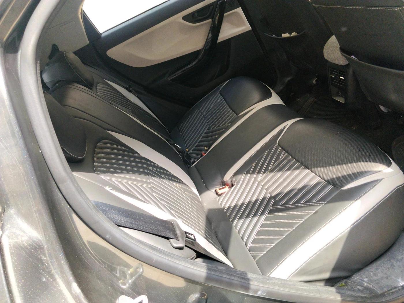 2025 Tata Curvv Creative S 1.2 Petrol 6MT, Petrol, Manual, 4,677 km, interior