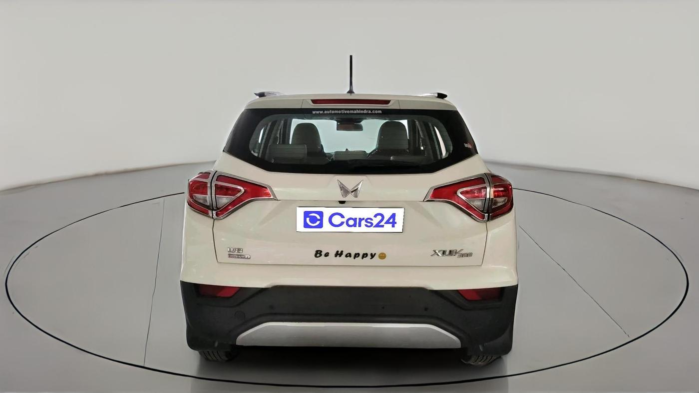 2022 Mahindra XUV300 W8 (O) 1.2 PETROL AMT, Petrol, Automatic, 11,467 km, exterior