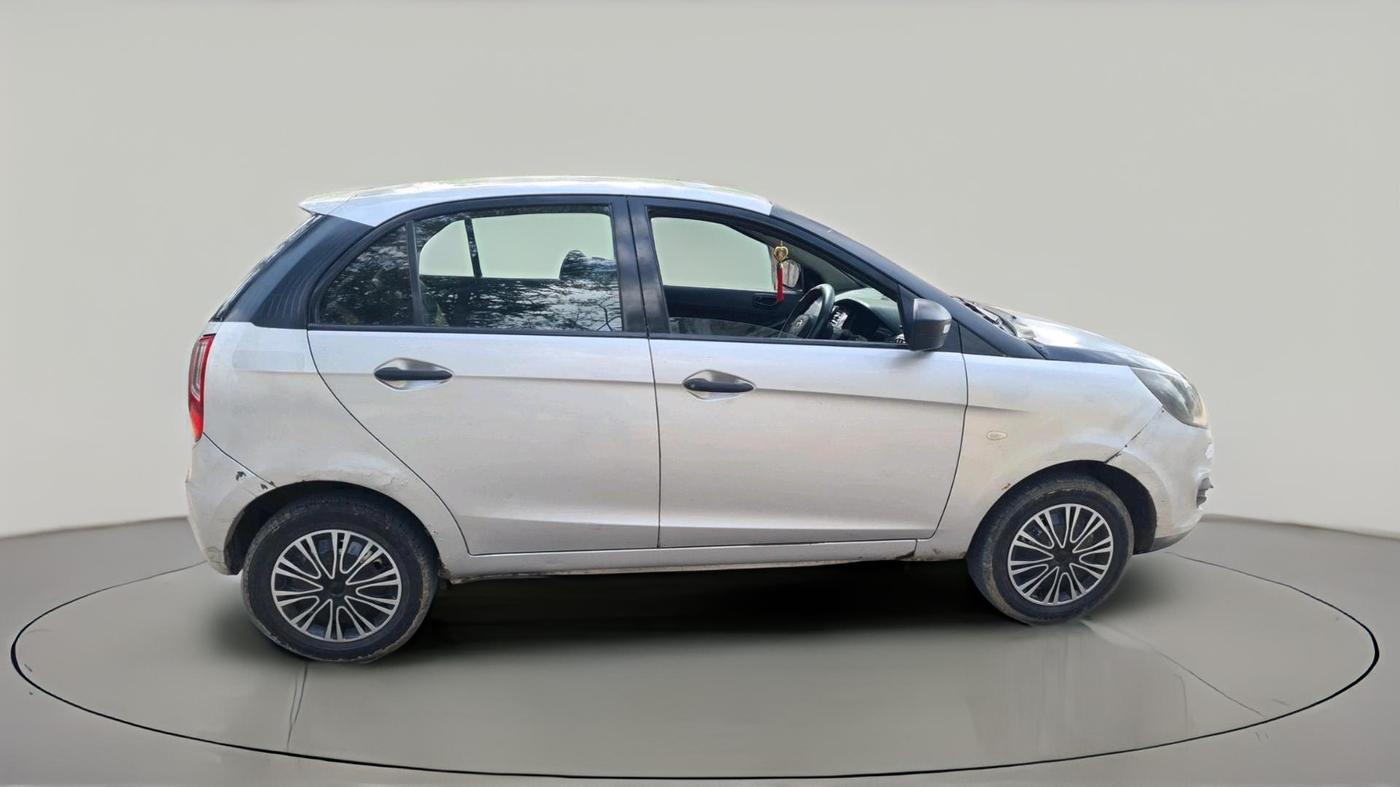 2016 Tata Bolt XE QUADRAJET, Diesel, Manual, 1,39,814 km, exterior