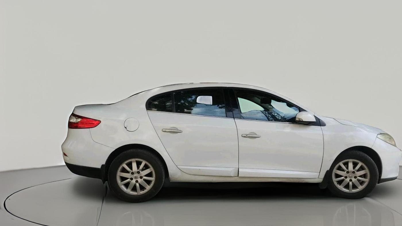 2011 Renault Fluence 1.5 E2, Diesel, Manual, 1,28,079 km, exterior