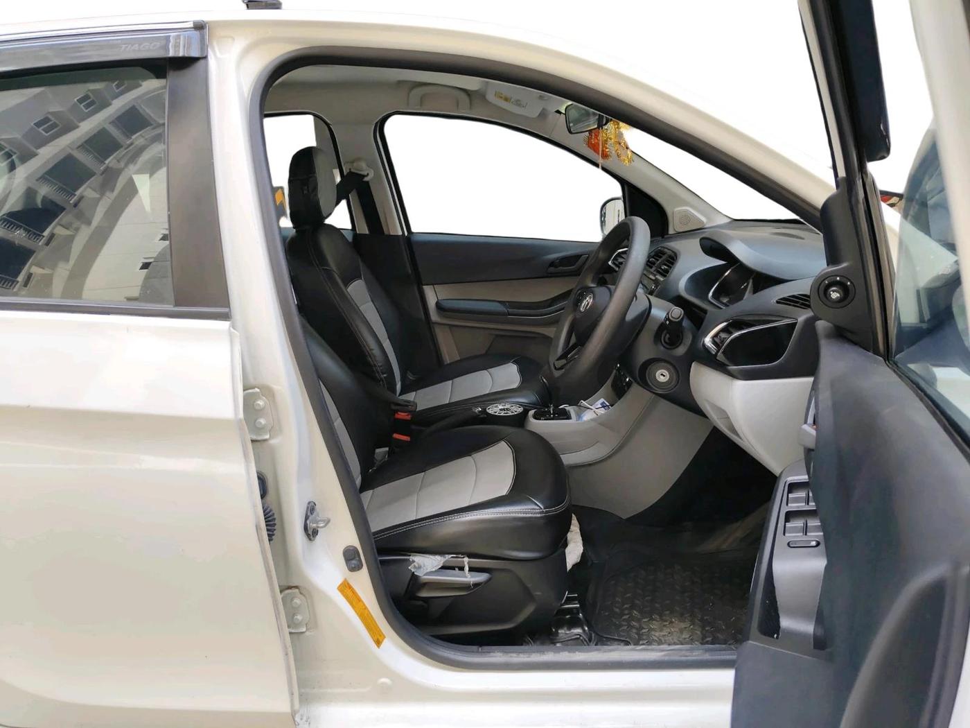 2023 Tata Tiago XTA PETROL, Petrol, Automatic, 31,949 km, interior