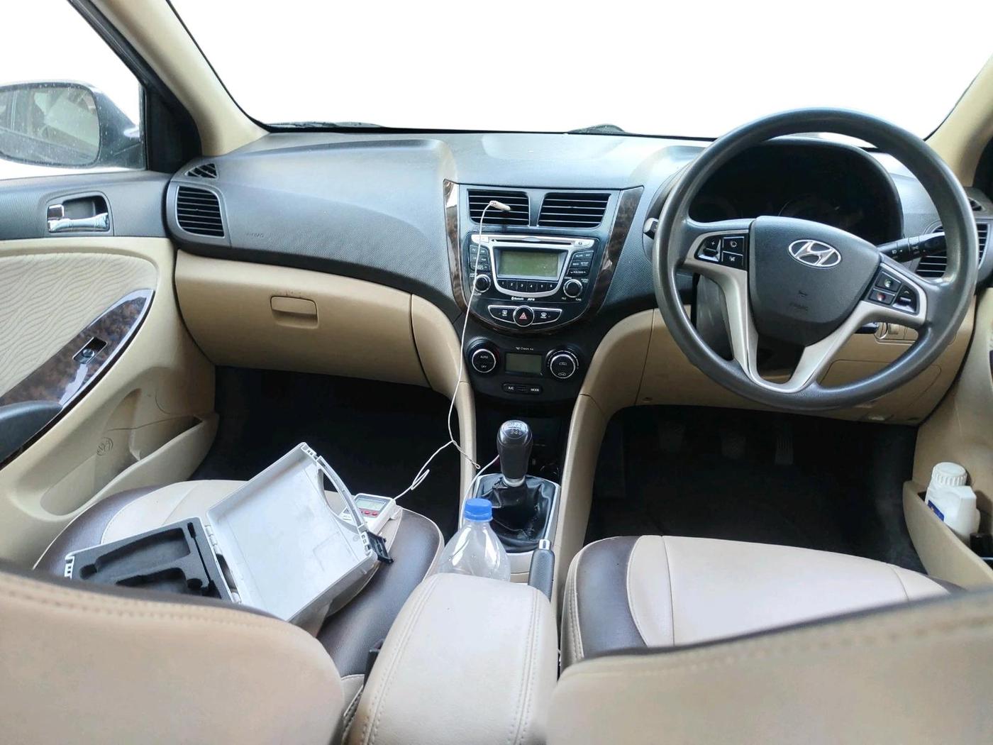 2012 Hyundai Verna FLUIDIC 1.6 CRDI SX, Diesel, Manual, 1,88,488 km, interior