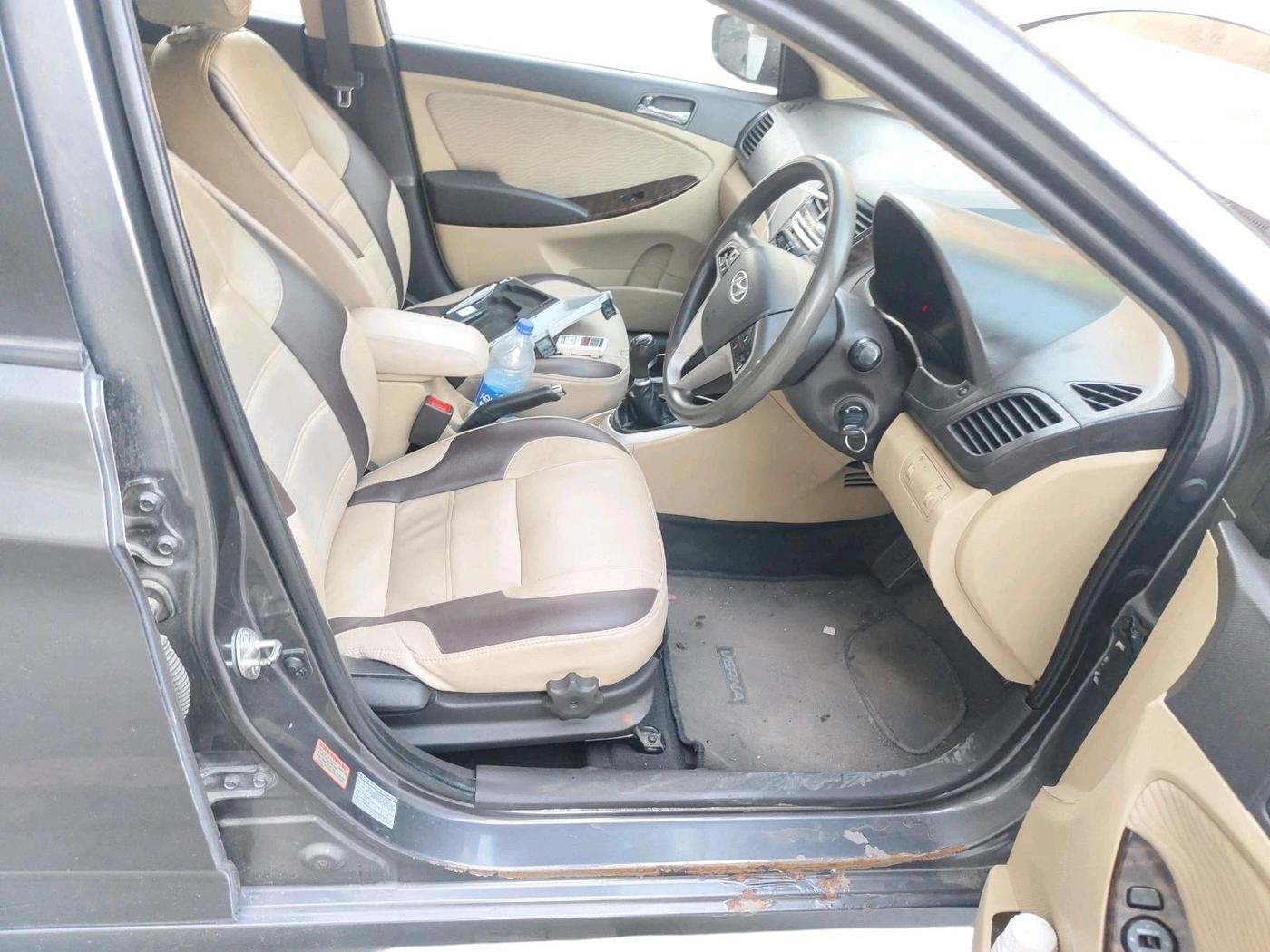 2012 Hyundai Verna FLUIDIC 1.6 CRDI SX, Diesel, Manual, 1,88,488 km, interior