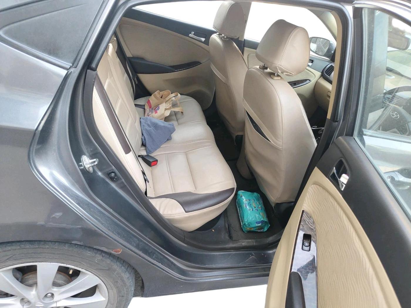 2012 Hyundai Verna FLUIDIC 1.6 CRDI SX, Diesel, Manual, 1,88,488 km, interior