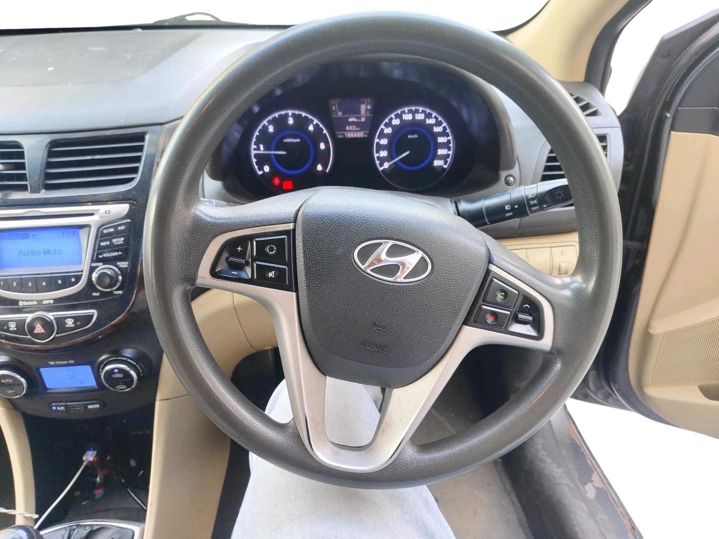 2012 Hyundai Verna FLUIDIC 1.6 CRDI SX, Diesel, Manual, 1,88,488 km, interior