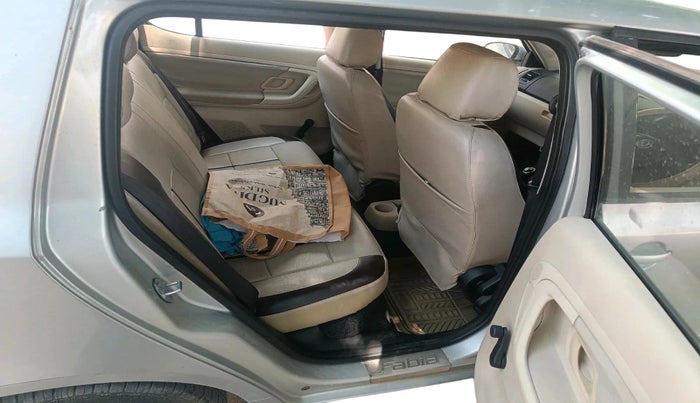 2011 Skoda Fabia AMBITION 1.2 MPI, Petrol, Manual, 25,263 km, interior