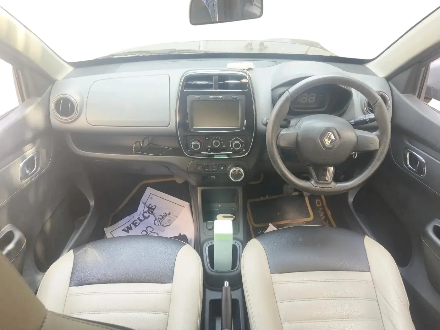 2019 Renault Kwid RXT 1.0 AMT (O), Petrol, Automatic, 69,228 km, interior