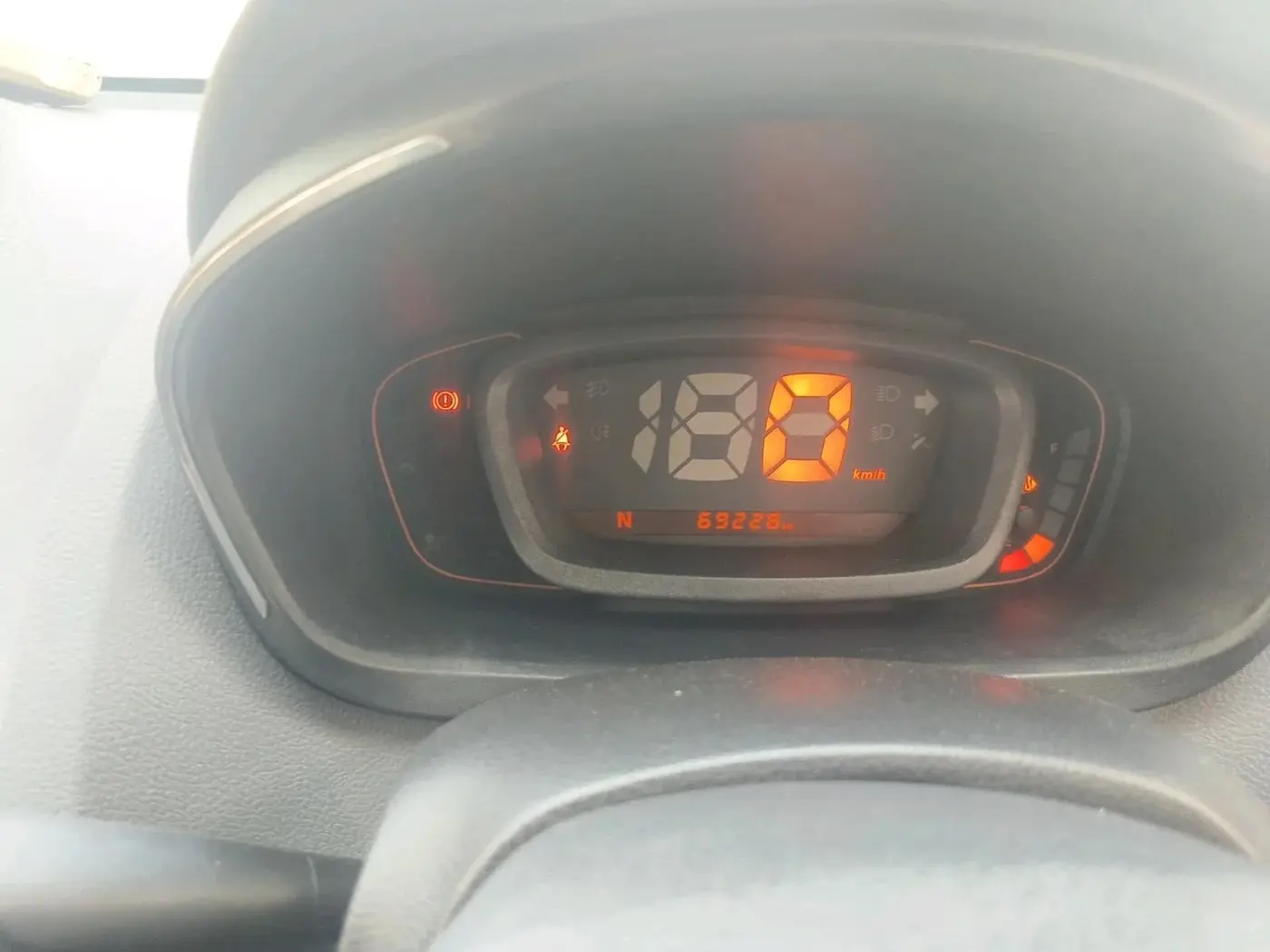 2019 Renault Kwid RXT 1.0 AMT (O), Petrol, Automatic, 69,228 km, interior