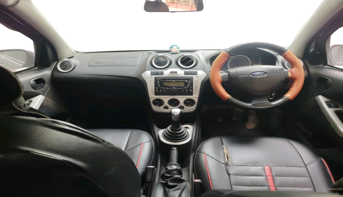 2011 Ford Figo TITANIUM 1.4 DIESEL, Diesel, Manual, 97,433 km, interior