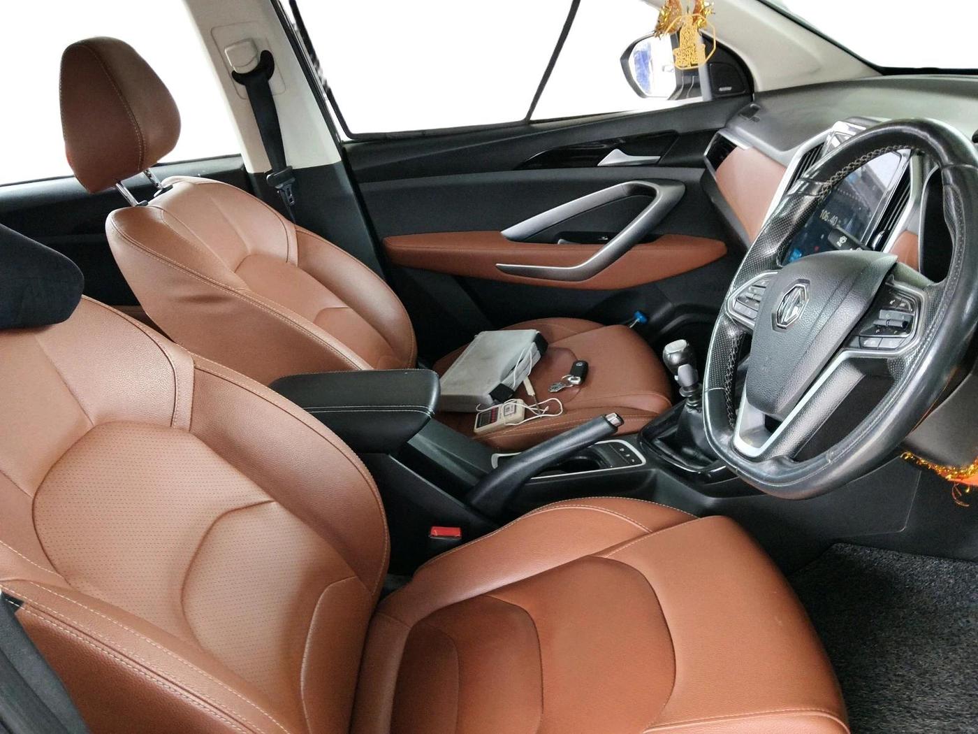 2020 MG HECTOR PLUS SHARP 2.0 DIESEL TURBO MT 6-STR, Diesel, Manual, 1,28,930 km, interior
