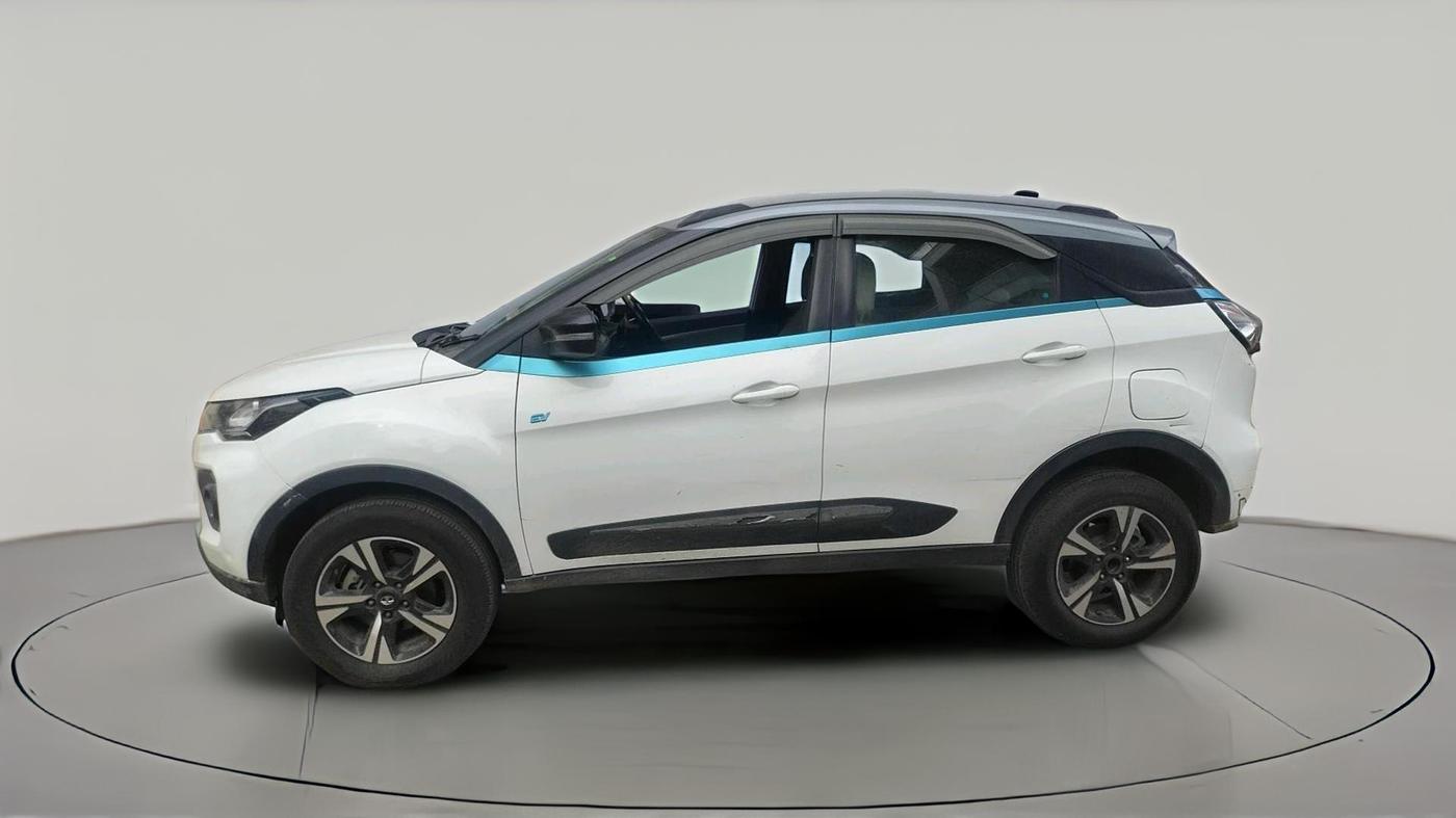 2022 Tata NEXON EV XZ PLUS LUX, Electric, Automatic, 99,290 km, exterior