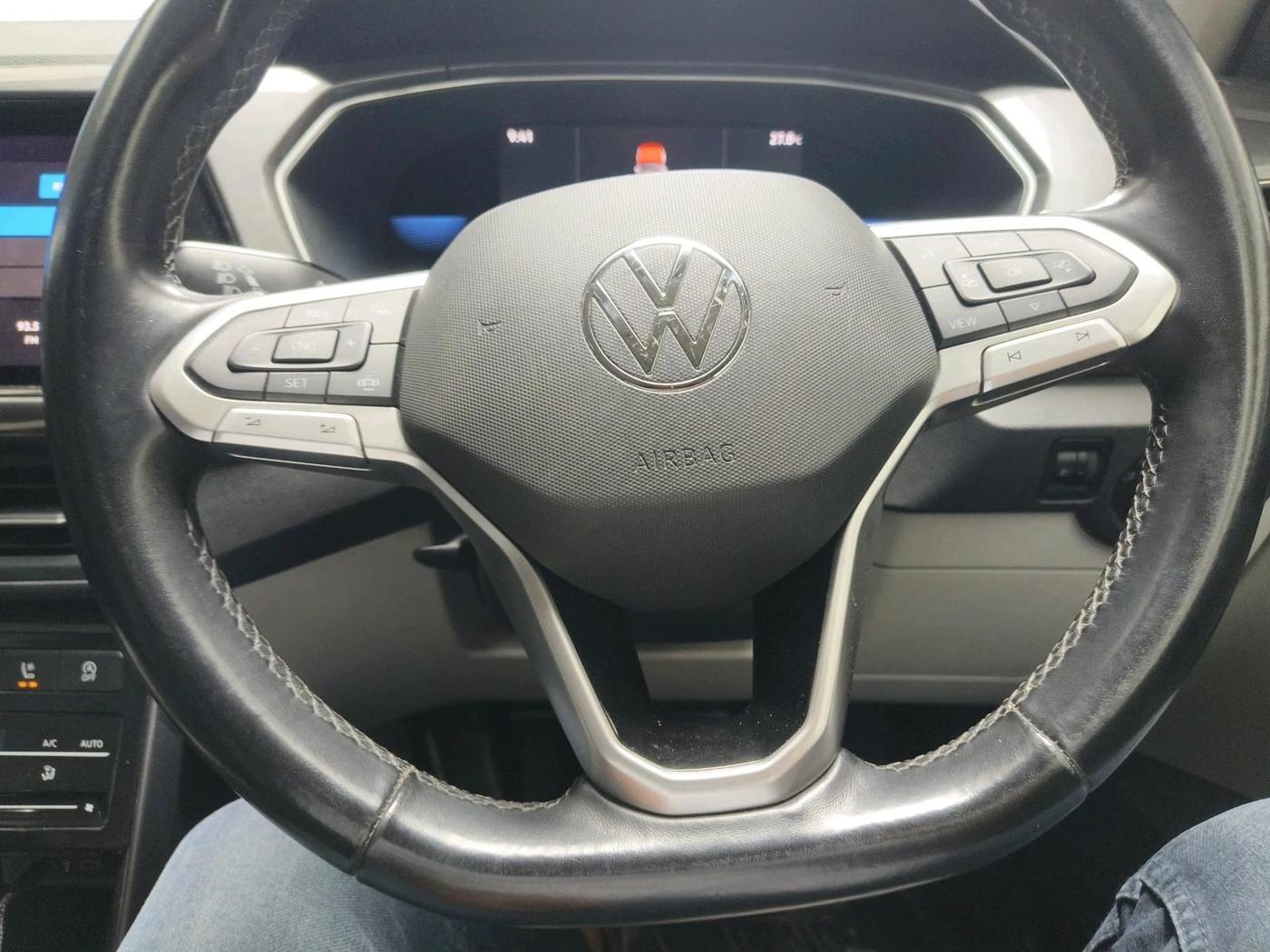 2022 Volkswagen TAIGUN TOPLINE 1.0 TSI AT, Petrol, Automatic, 40,373 km, interior
