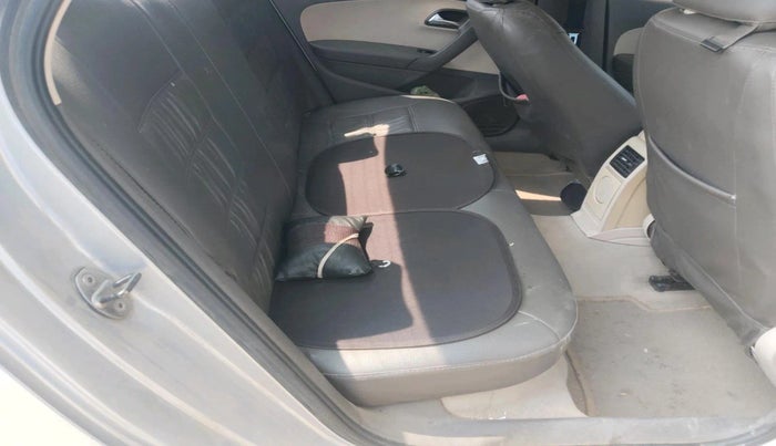 2011 Volkswagen Vento TRENDLINE 1.6, Petrol, Manual, 96,741 km, interior