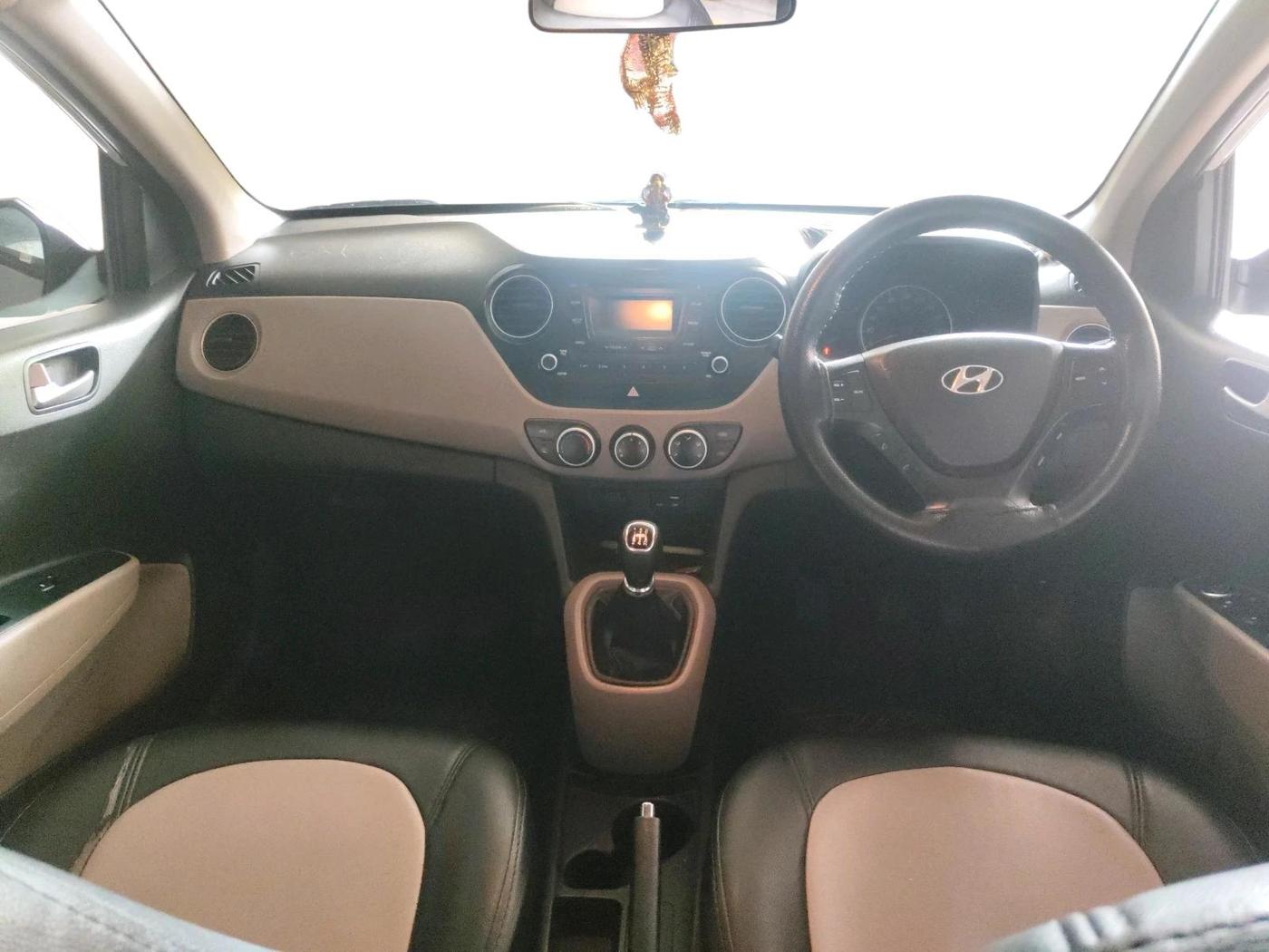 2016 Hyundai Grand i10 SPORTZ 1.2 KAPPA VTVT, Petrol, Manual, 41,899 km, interior