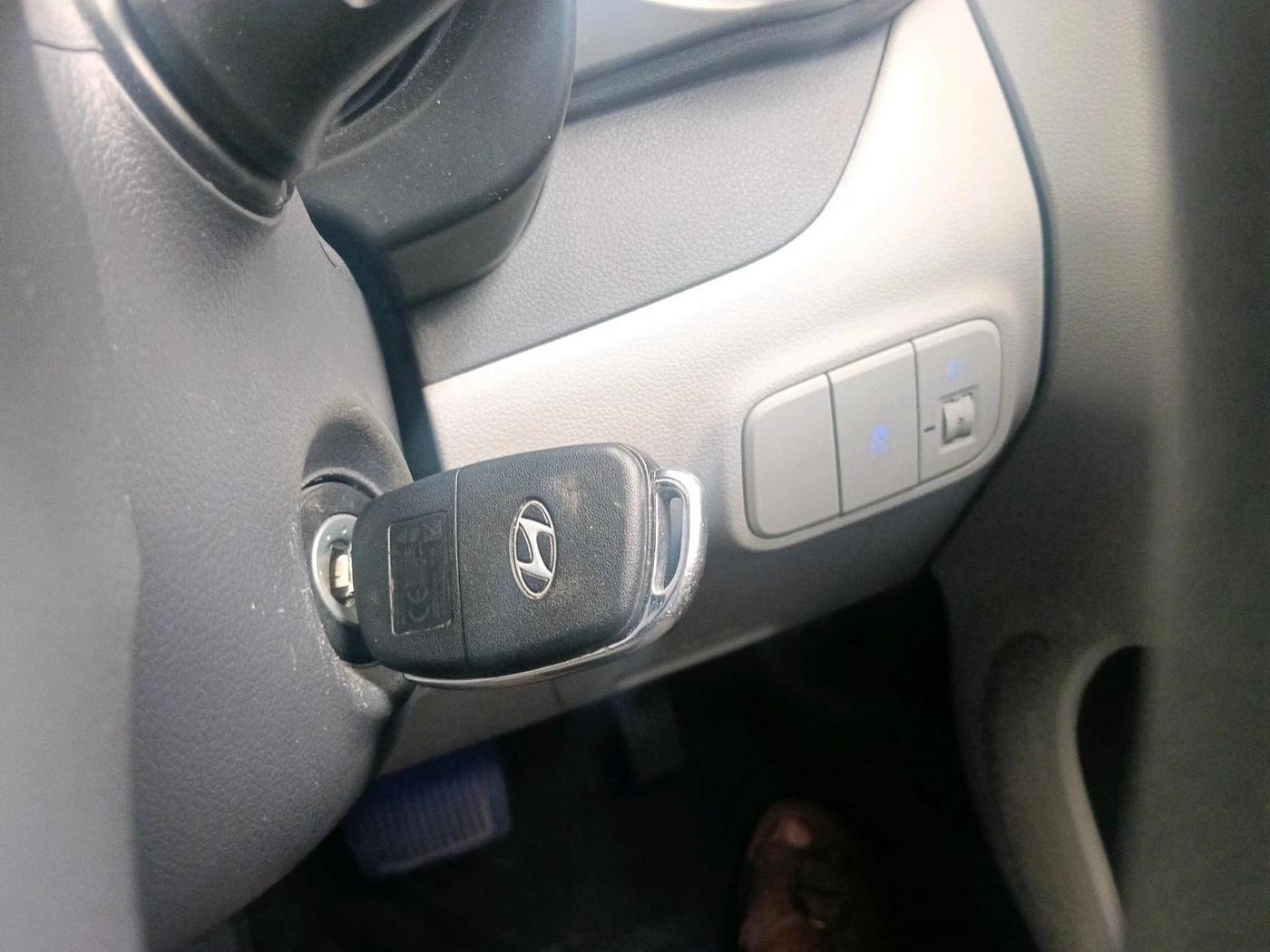 2023 Hyundai GRAND I10 NIOS SPORTZ AMT 1.2 KAPPA VTVT, Petrol, Automatic, 67,031 km, interior