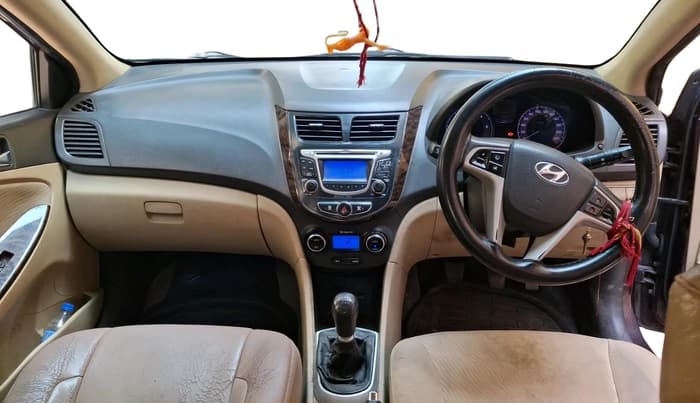 2013 Hyundai Verna FLUIDIC 1.6 CRDI SX, Diesel, Manual, 98,516 km, interior