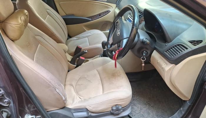 2013 Hyundai Verna FLUIDIC 1.6 CRDI SX, Diesel, Manual, 98,516 km, interior