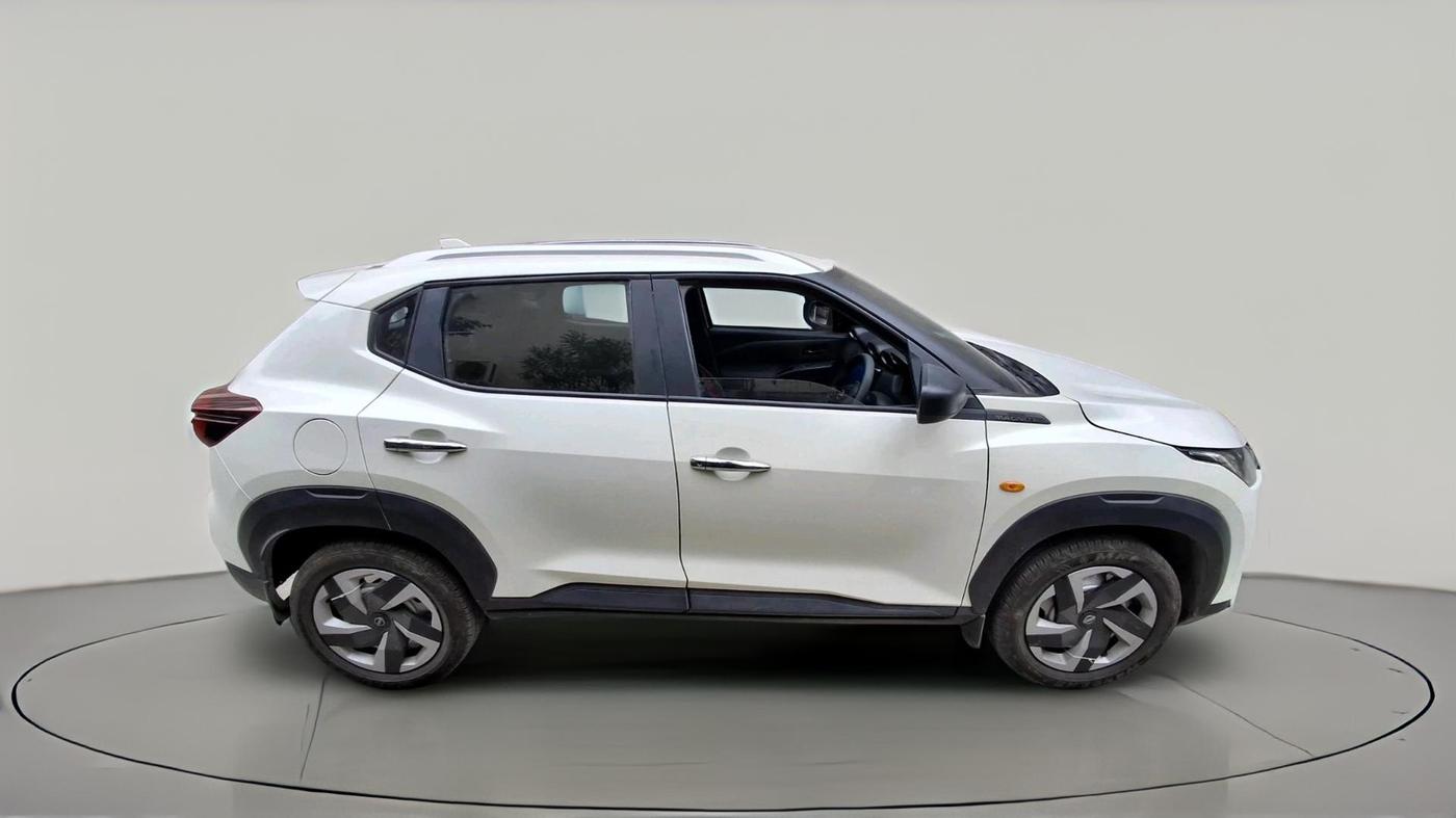 2025 Nissan MAGNITE Visia Plus B4D 1.0 Petrol MT, Petrol, Manual, 23,315 km, exterior