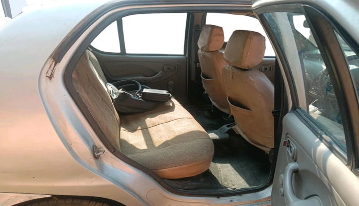 2013 Tata Indica V2 LS DIESEL, Diesel, Manual, 43,456 km, interior