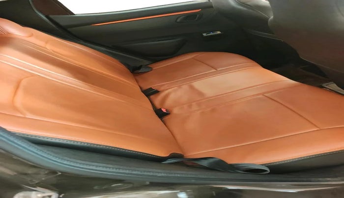 2018 Renault Kwid CLIMBER 1.0, Petrol, Manual, 32,450 km, interior