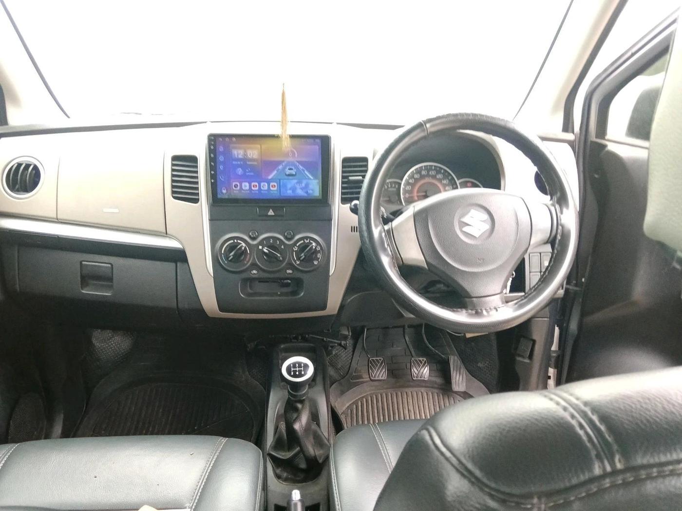 2013 Maruti Wagon R 1.0 VXI, Petrol, Manual, 84,885 km, interior