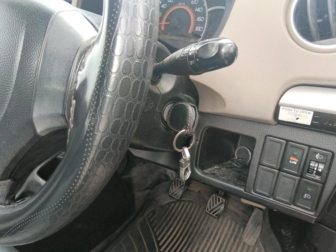 2013 Maruti Wagon R 1.0 VXI, Petrol, Manual, 84,885 km, interior
