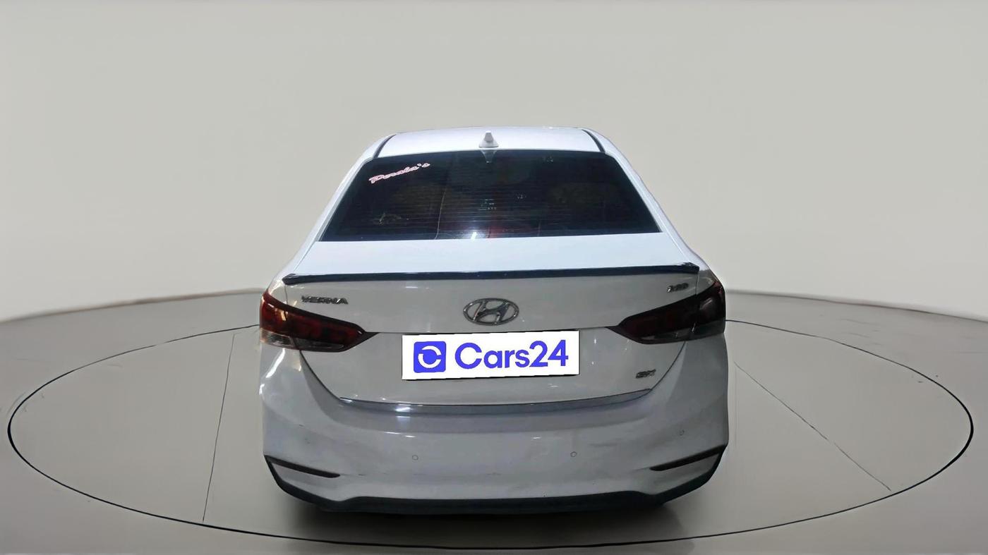 2018 Hyundai Verna 1.6 CRDI SX, Diesel, Manual, 78,264 km, exterior