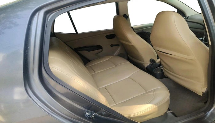 2012 Hyundai i10 ERA 1.1, Petrol, Manual, 65,960 km, interior