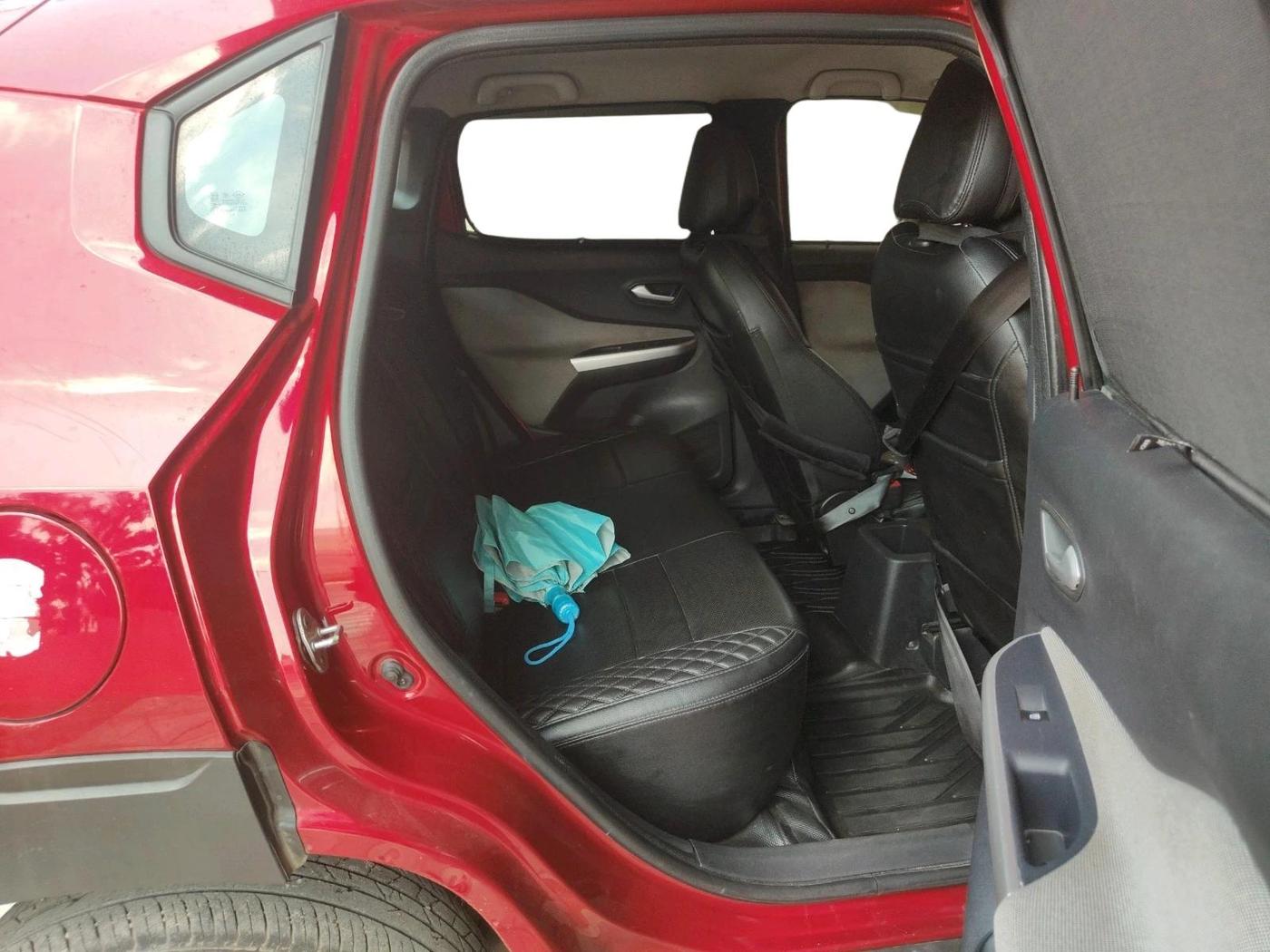2023 Nissan MAGNITE XV MT, Petrol, Manual, 32,653 km, interior
